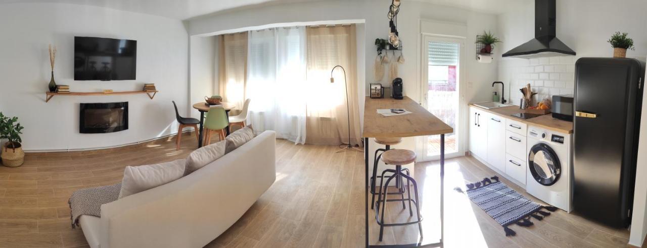 Apartamentos La Casa Del Maestro Alhama de Aragón Екстериор снимка